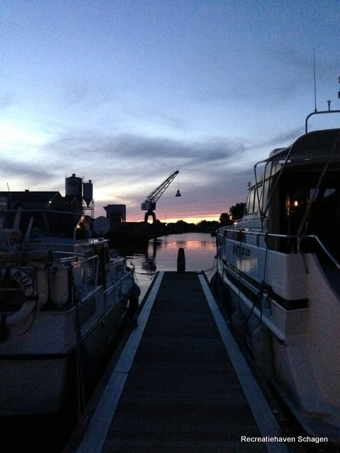 Zonsondergang boven de steiger